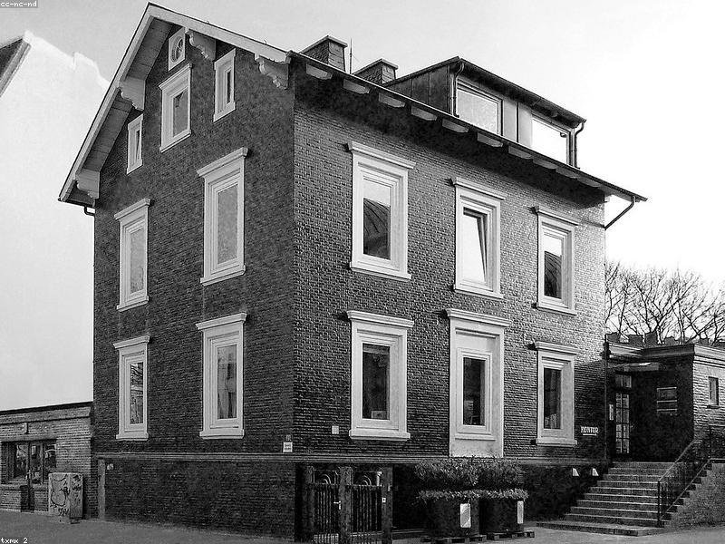 how to start jewelry business - detail