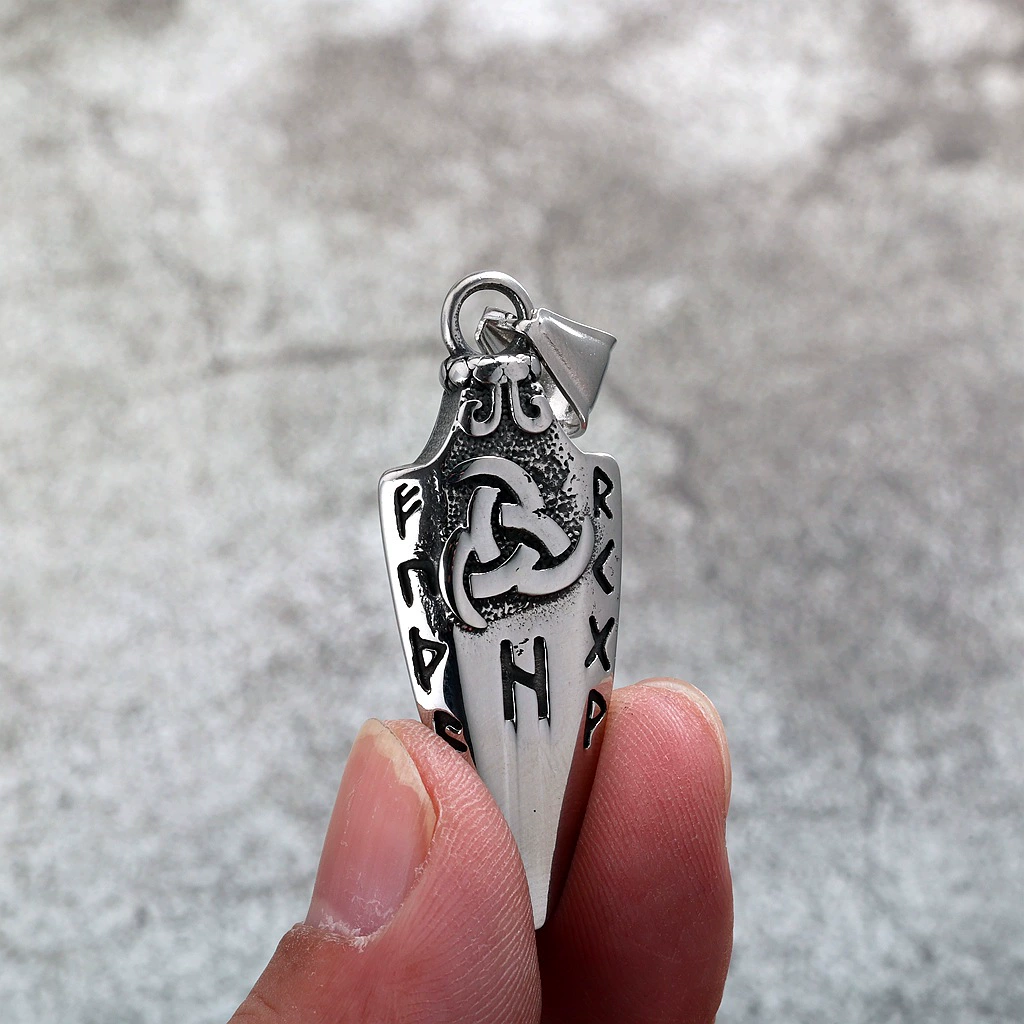 Vintage Celtic Knot Double-Sided Pendant Titanium Steel Necklace for Men Wholesale product view 4