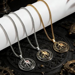 圣殿骑士团封面